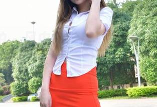魔镜街拍 – 风中肉丝舞：婷婷又来搞事情，快来领略叒叒的圣诞美！