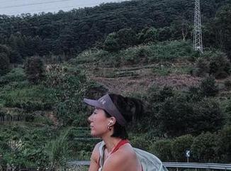 微密圈 – 透明吊带的写真，鹿瑶又来秀美腿了！